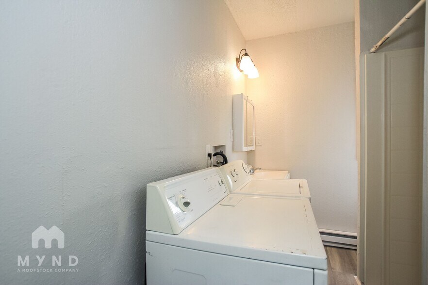 Building Photo - 1214 S 8th St