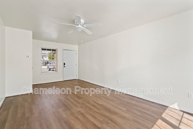 Building Photo - 2910 Dawn Ct