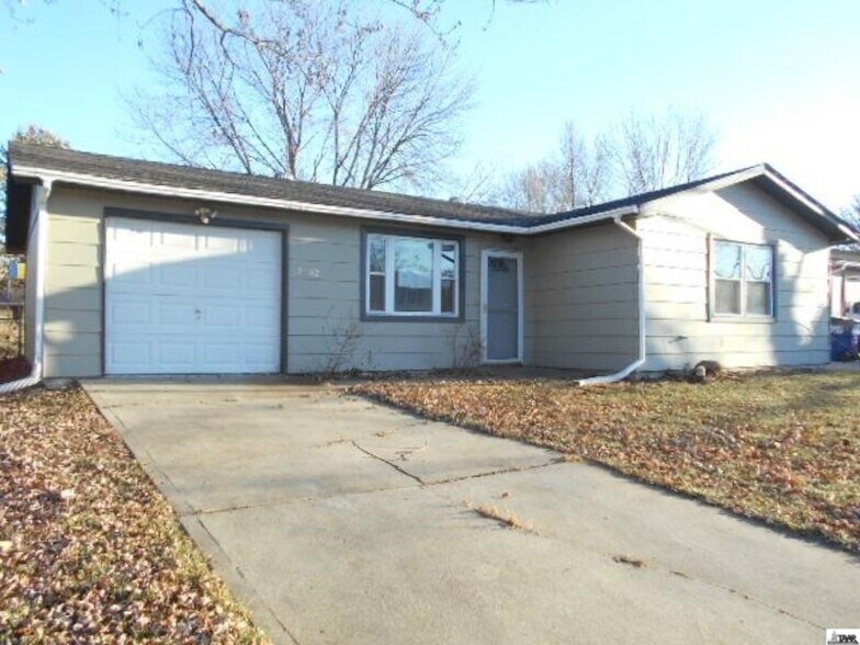 Primary Photo - 2602 Bonanza St