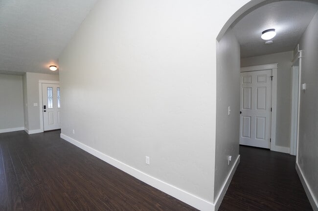 Building Photo - 2724 Sommersby Wy N