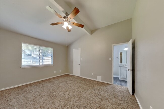 Building Photo - 17914 Autumn Hills Dr