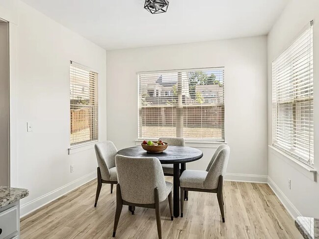 Building Photo - Fabulous 5BR Home in Thompsons Station
