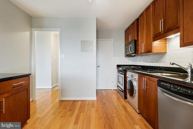 Building Photo - 7333 New Hampshire Ave