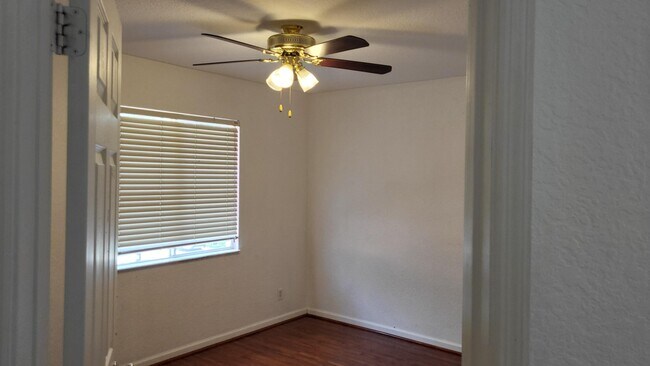 Building Photo - 4088 Lake Tahoe Cir