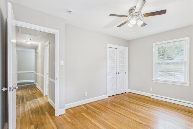 Building Photo - Large Home in Guilford Hills, Hardwood Flo...