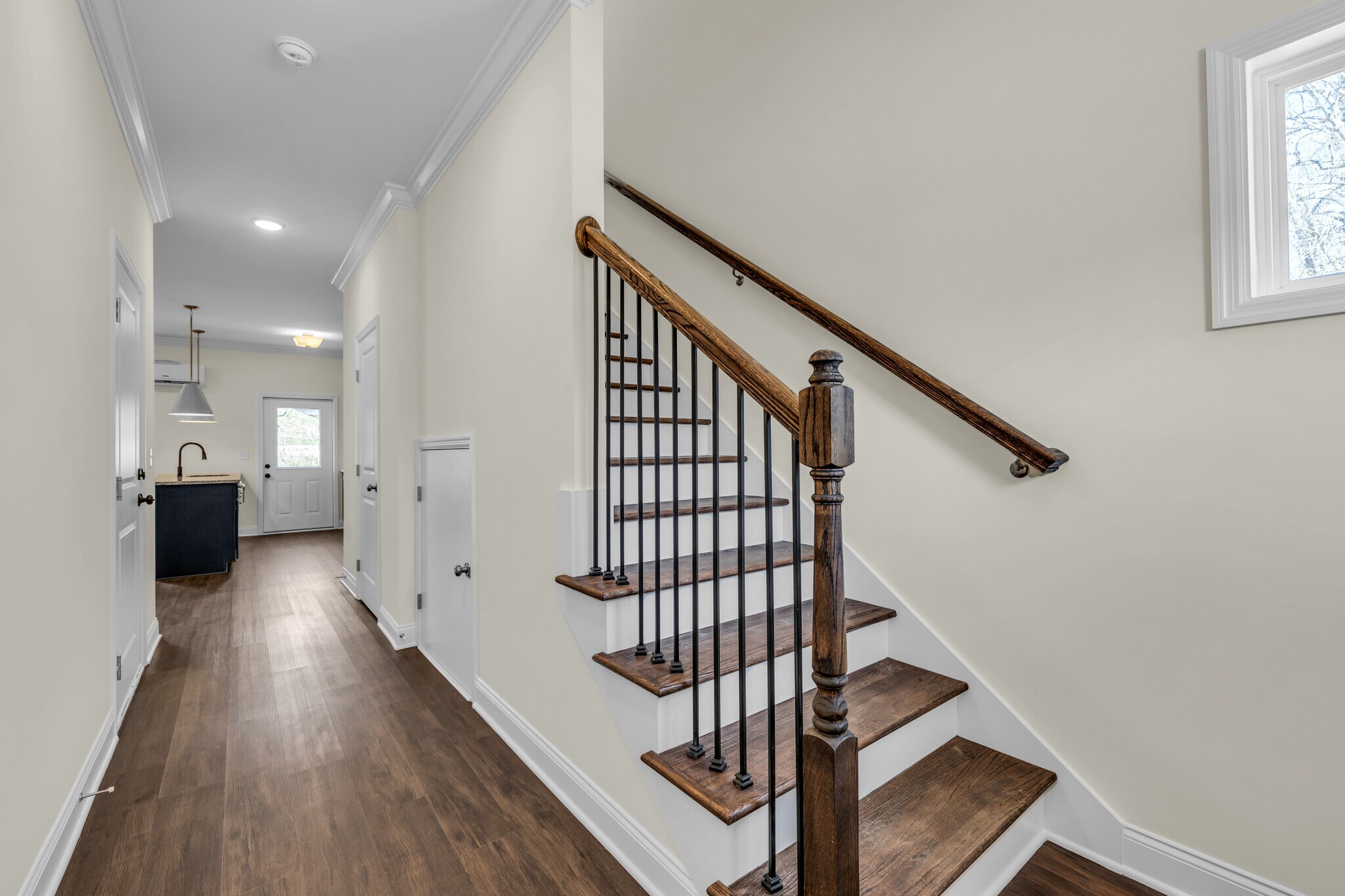 Building Photo - 5563 Stream Ln