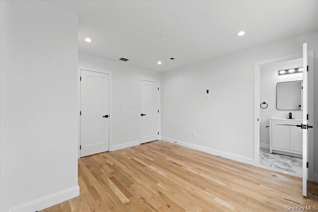 Building Photo - 89 Thurton Pl