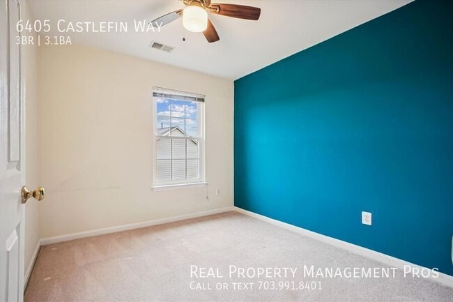 Building Photo - 6405 Castlefin Way