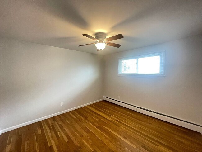 Building Photo - 457 Merrimack St