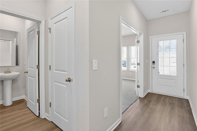 Building Photo - 6929 Winchester Pl