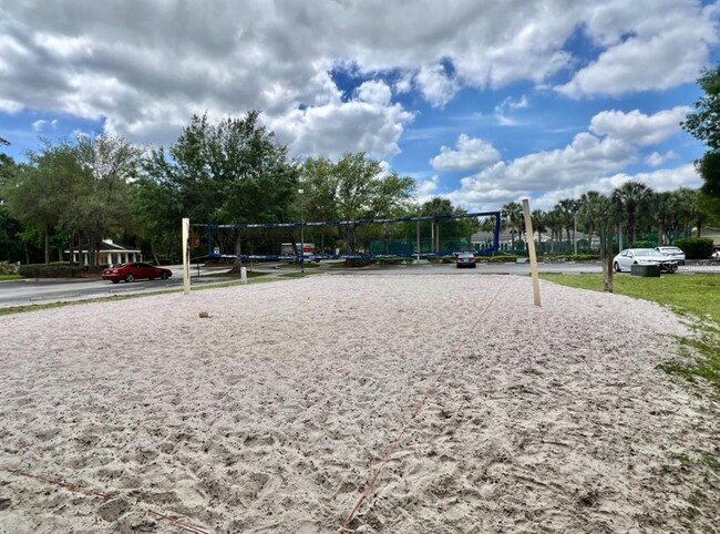 Building Photo - 18469 Bridle Club Dr
