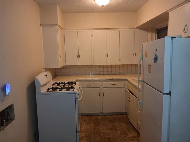 Building Photo - 3015 Avon St