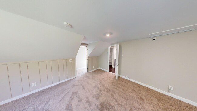 Building Photo - Cool Updated Historic 4/3.5 Farmhouse in Bethesda on Private, 1.5 Acre Lot