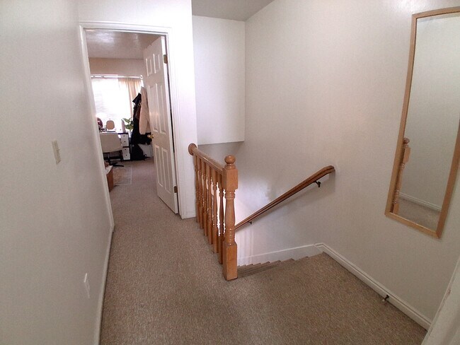 Building Photo - 565 N 300 E