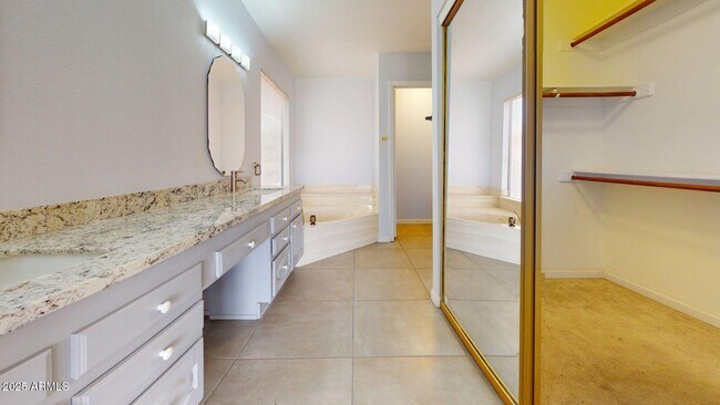 Building Photo - 9814 W Menadota Dr
