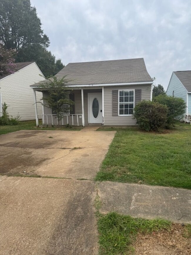 Building Photo - Renovated 3 Bedroom 2 Bath Home for Rent!!