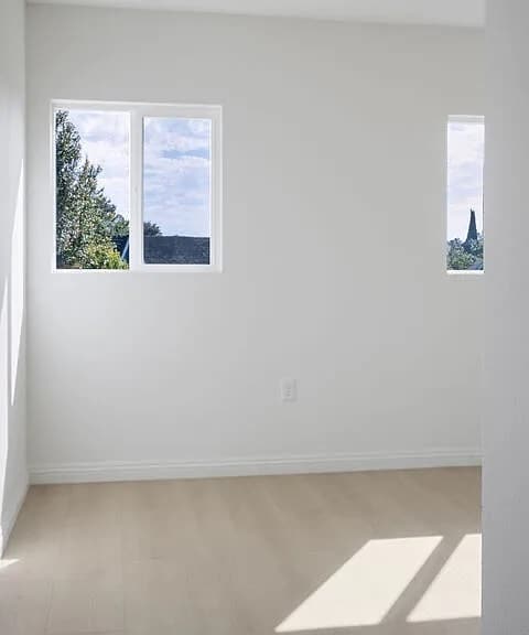 Building Photo - 1673 E 111th St