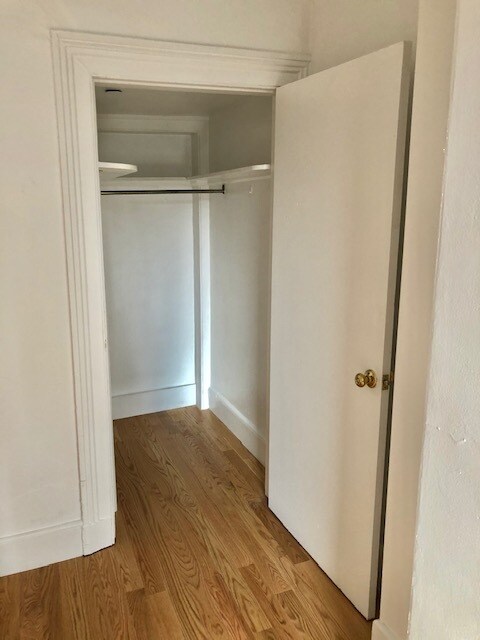 Building Photo - 409 Beacon St