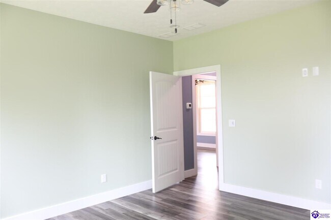 Building Photo - 816 Otter Creek Rd