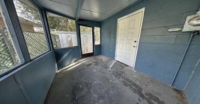 Building Photo - 9401 88th Way N