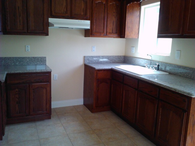 Kitchen - 454 E 47th St