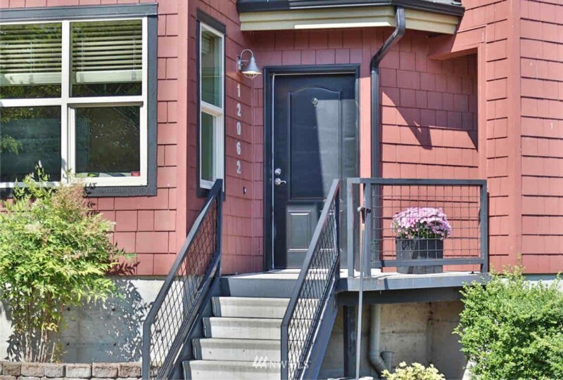 Primary Photo - 12062 Minor Way