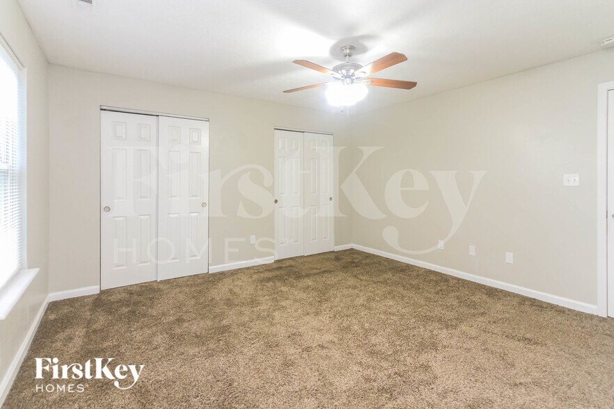 Building Photo - 5204 Hodson Dr