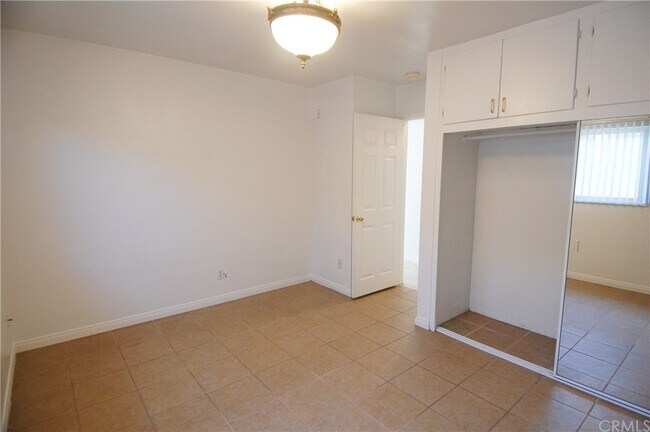 Building Photo - 166 Avenida Miramar