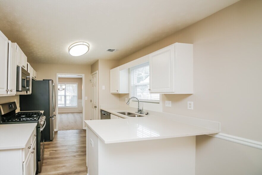 Building Photo - 341 Oak Vista Ct