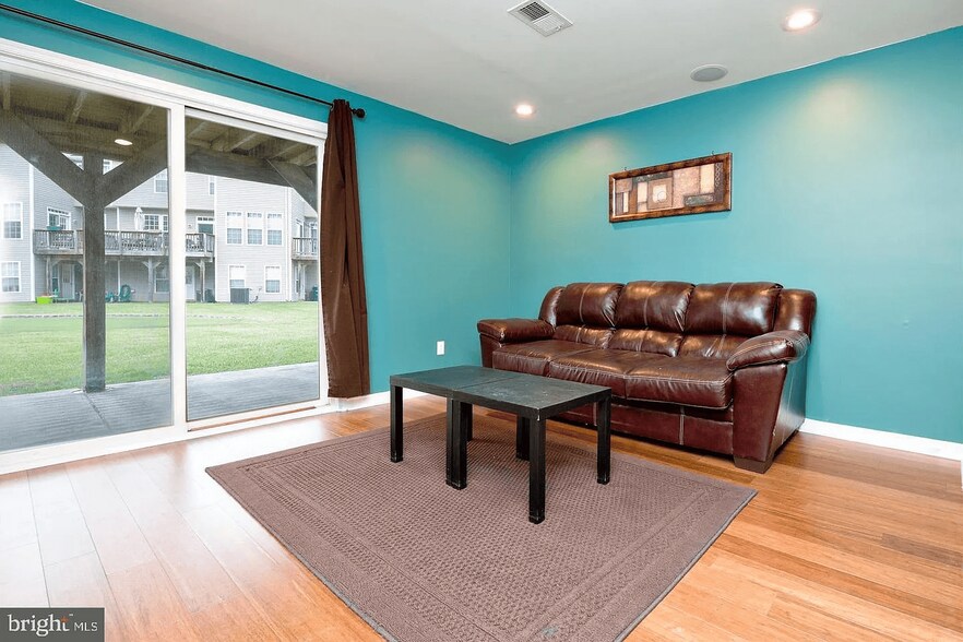 Building Photo - 6 Eagle Ln