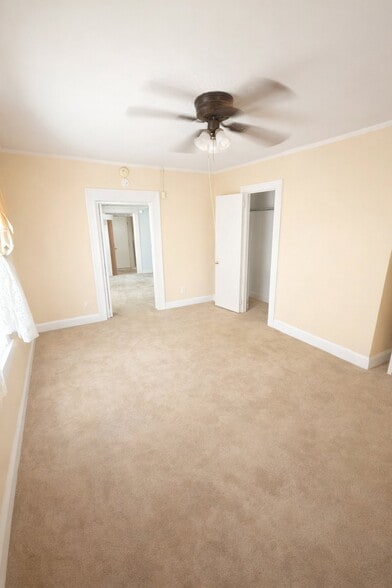 Building Photo - 307 W Greenwood St