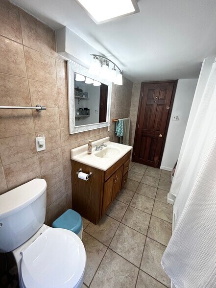 Bathroom - 21 W Main St