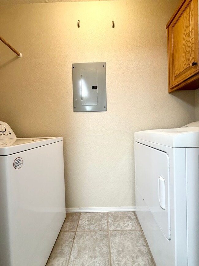 Building Photo - ***508-A NW 5 Street***