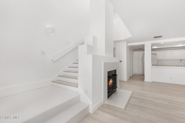 Building Photo - 4240 Lost Hills Rd