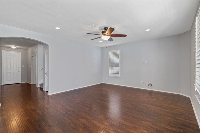 Building Photo - Beautifull Home In Aubrey ISD