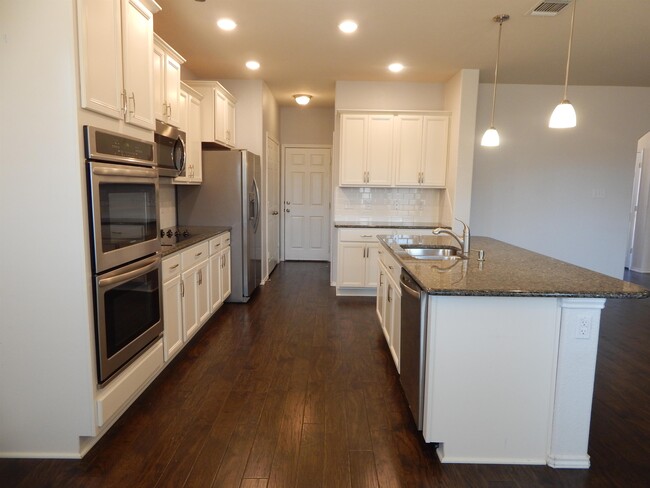 Building Photo - 1310 Stonewall Ridge