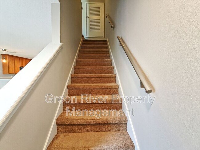 Building Photo - 1500 Calming Water Dr