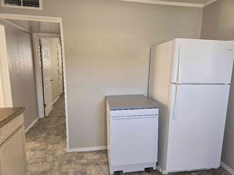 Building Photo - 306 N Palm St