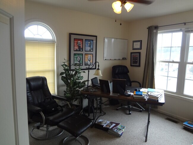 Building Photo - Brick End Unit Home in Taylor Springs NEW ...
