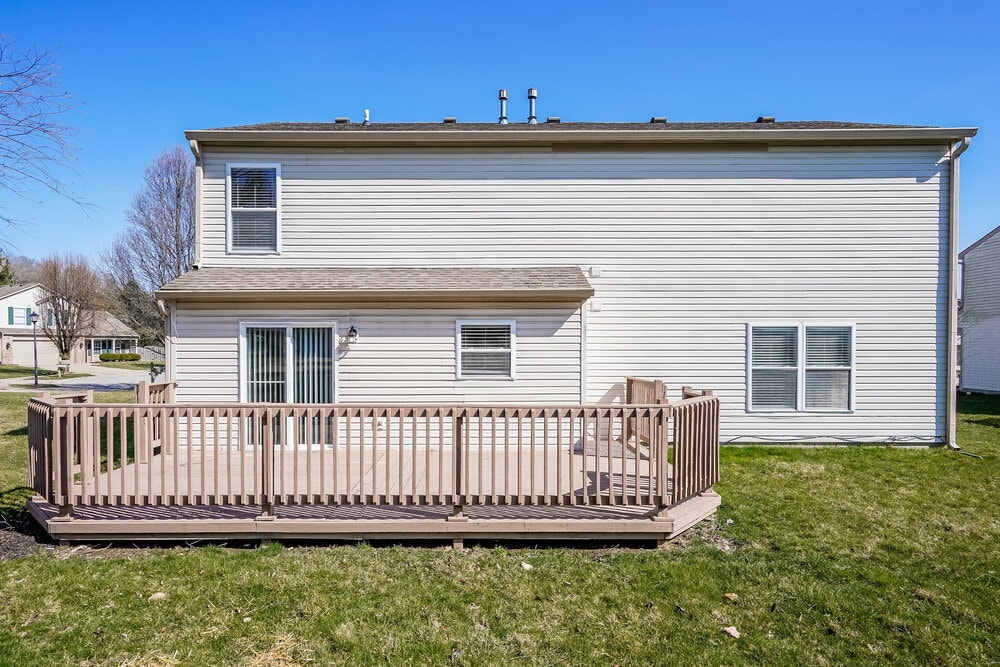 Building Photo - 748 Tulip Ln