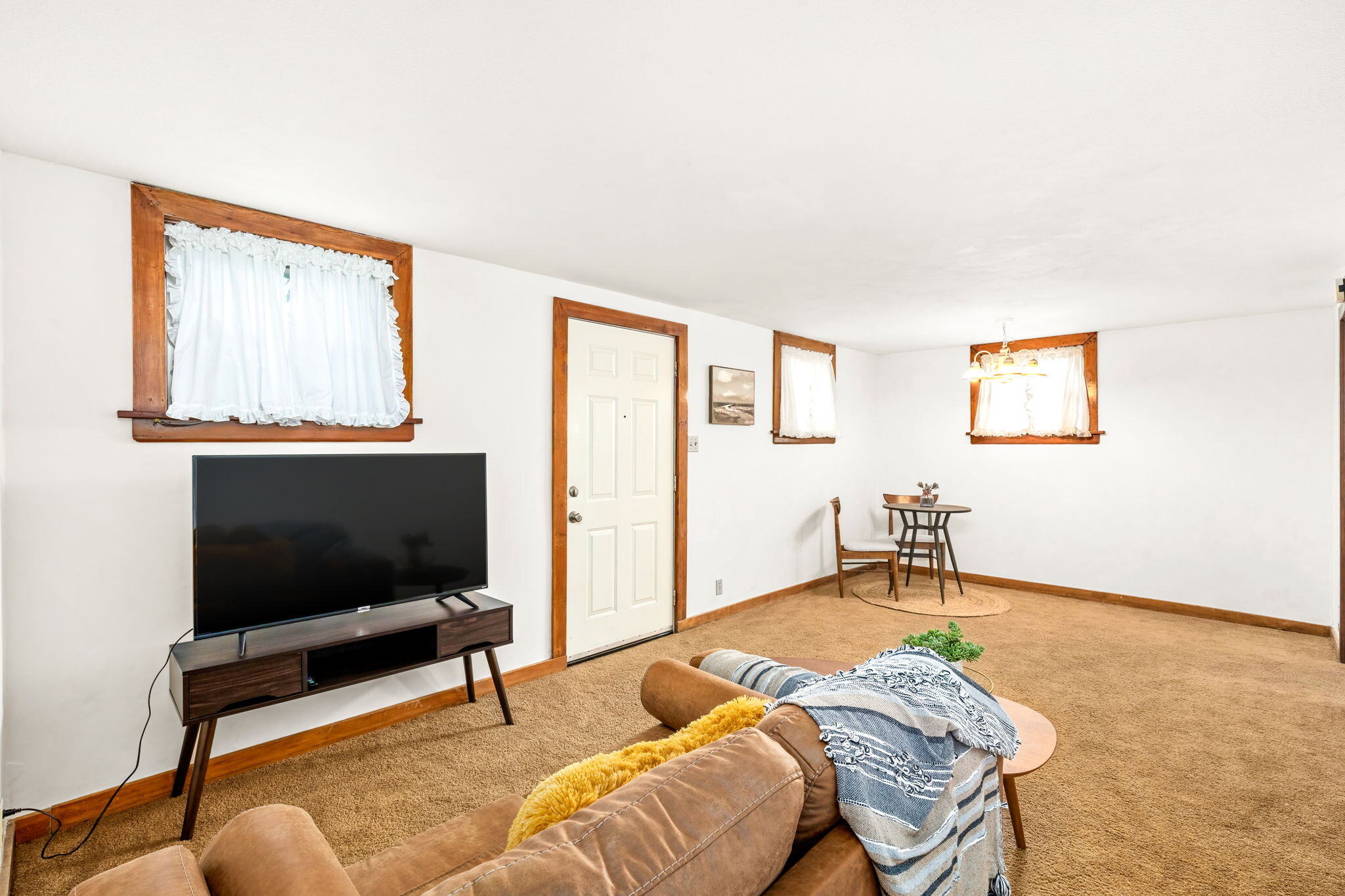 Building Photo - 1912 7th Ave S