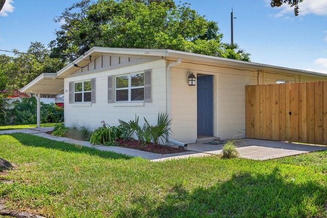 Primary Photo - Completely Remodeled 3-Bedroom Home in Atl...