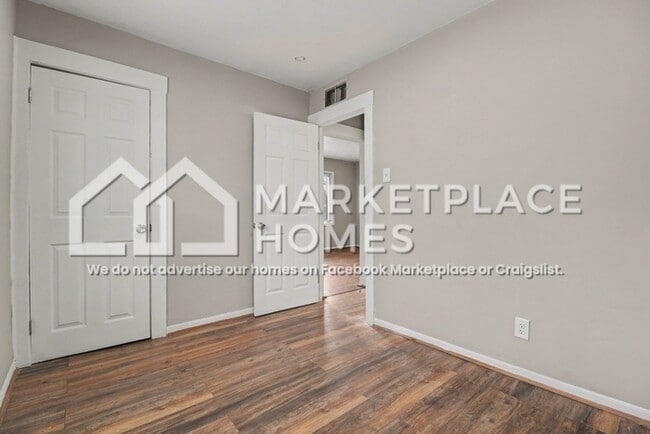 Building Photo - 23115 Tawas Ave