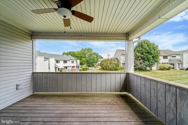 Building Photo - 708 Continental Dr