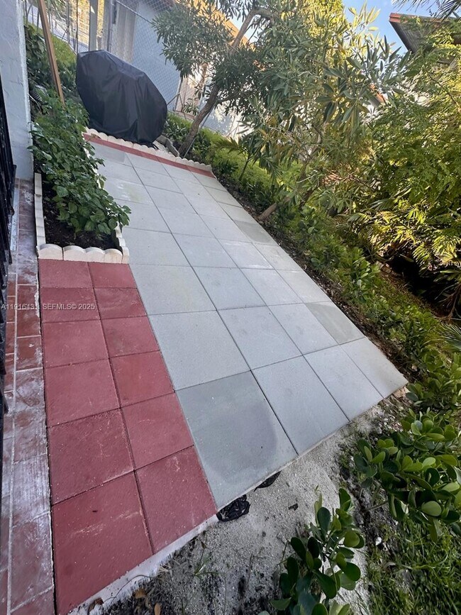 Building Photo - 6259 W 24th Ave