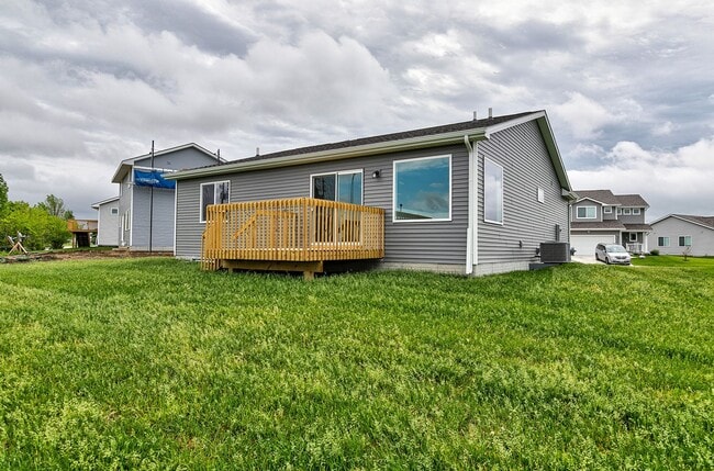 Building Photo - "Rare Find: Spacious Ranch Living at Its Best in Bondurant with the lowest rent ever"
