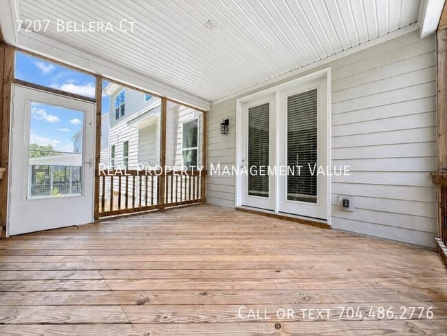 Building Photo - 7207 Bellera Ct