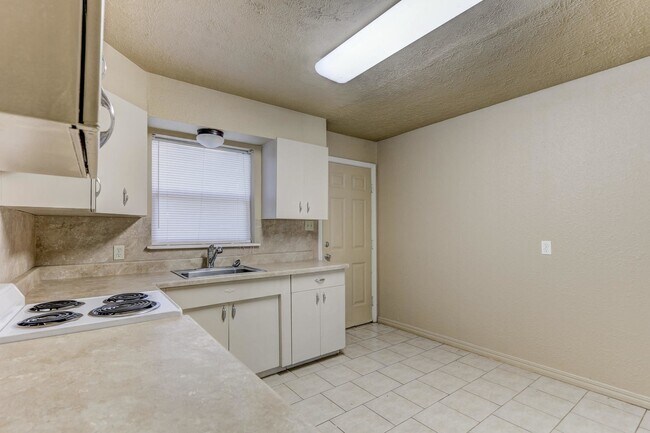 Building Photo - 4172 NW 23rd St