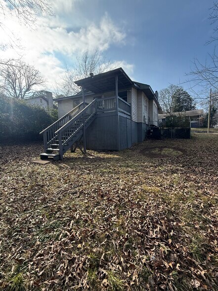 Building Photo - 605 80th St S