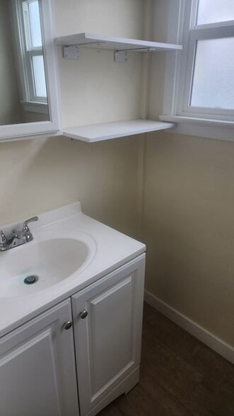 Building Photo - 6069 Comey Ave